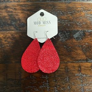 Leather teardrop earrings